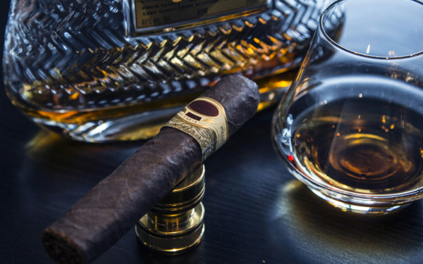 Smoke & Sip: A French Cognac and Cigar Pairing Affair