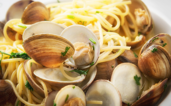 Linguine with White Clam Sauce