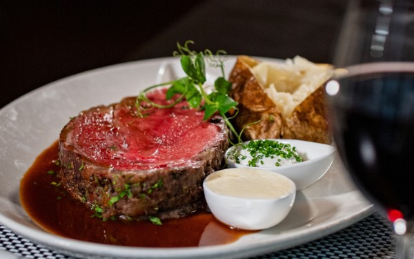 Unser neues $ 59 Prix-Fixe-Menü + Prime Rib Sonntags