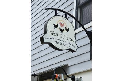 We3Chickies_Sign