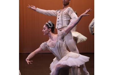 Female dancer performing