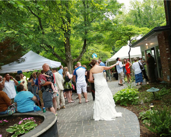 Barn at Kennedy Farm - Outdoor Wedding Reception