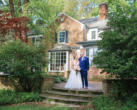 Blanton House - Danville Indiana - Outdoor Wedding