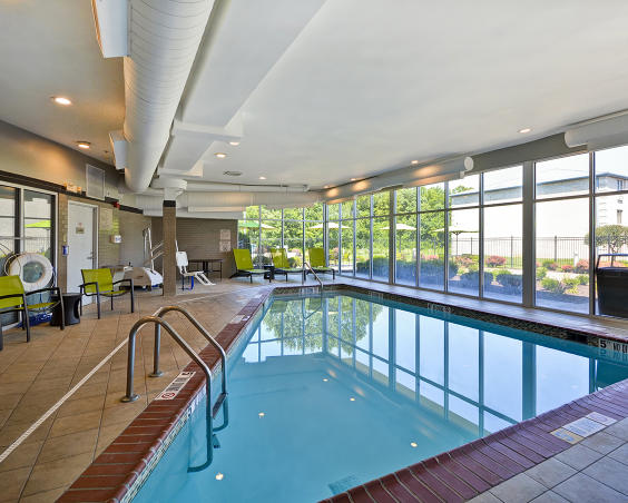 SpringHill Suites - Indoor Pool