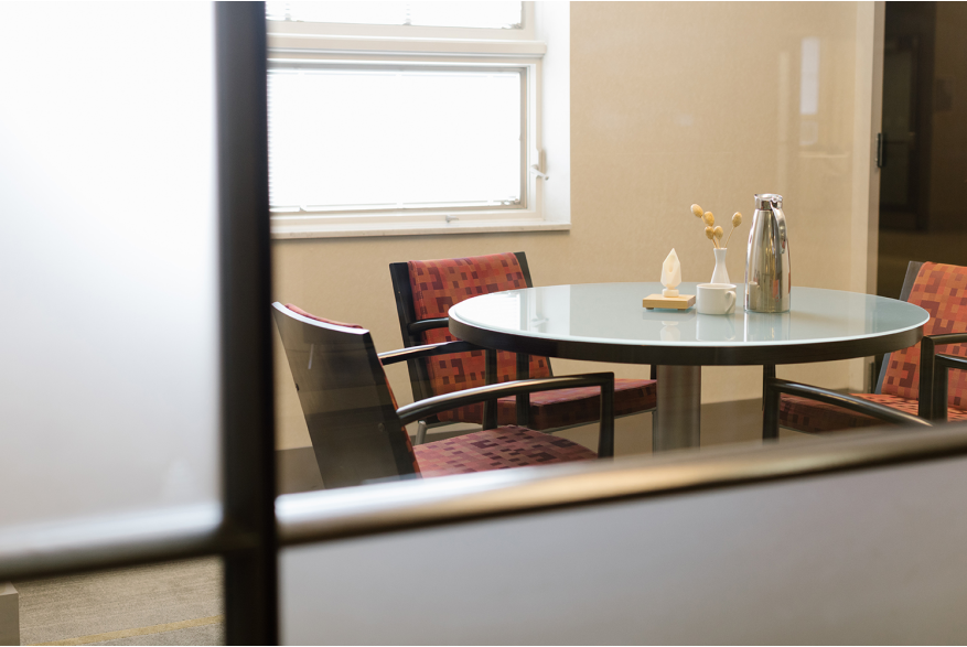 meeting table setting