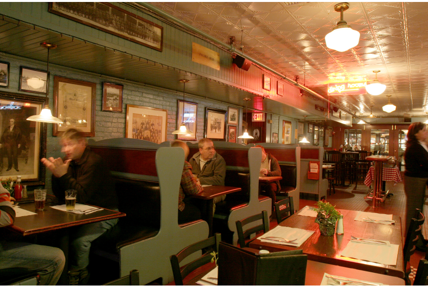 Durgin-Park Restaurant, Boston – who doesn’t love a booth?
