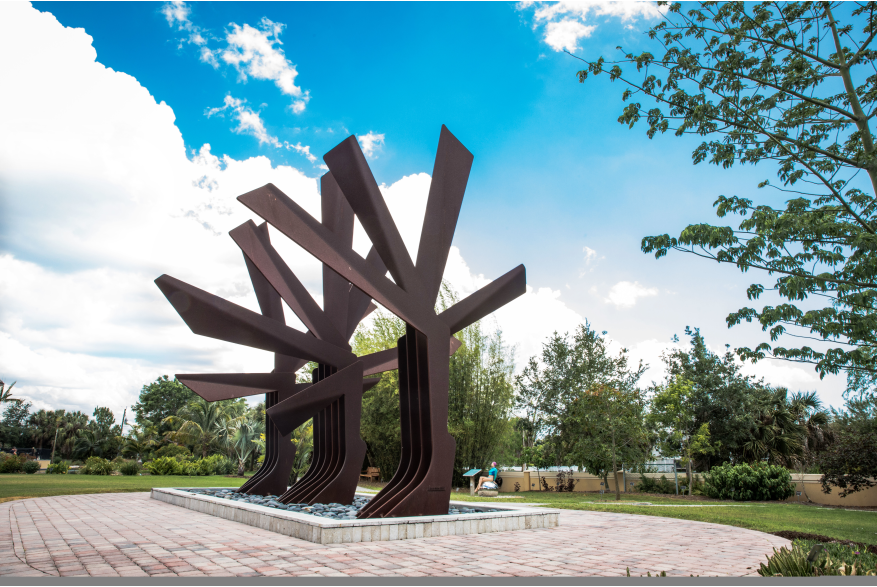 Steel Palm sculpture at Peace River Botanical & Sculpture Gardens