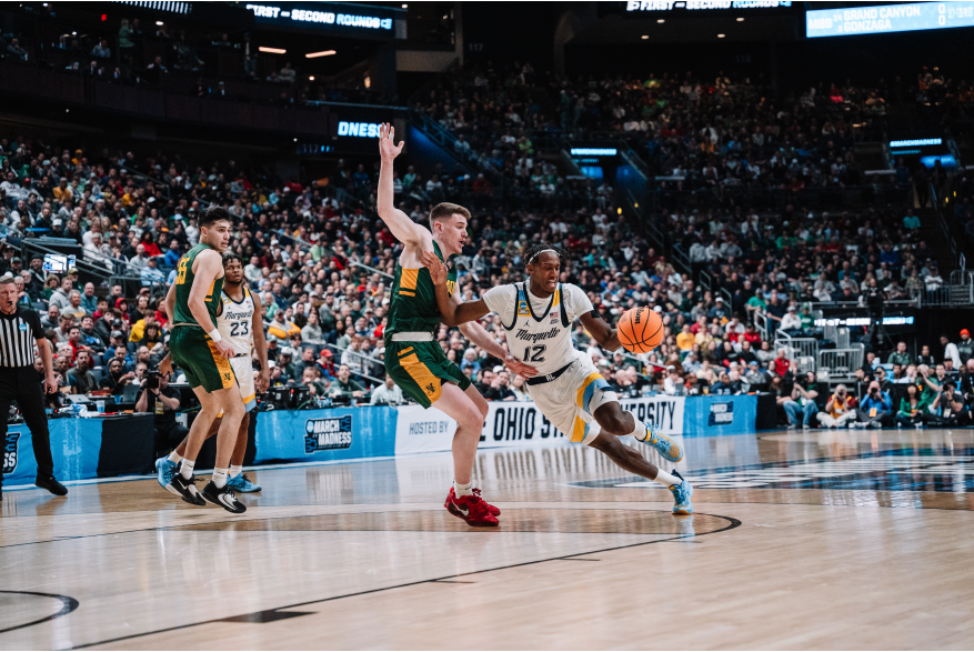 March Madness - Vermont/Marquette Action