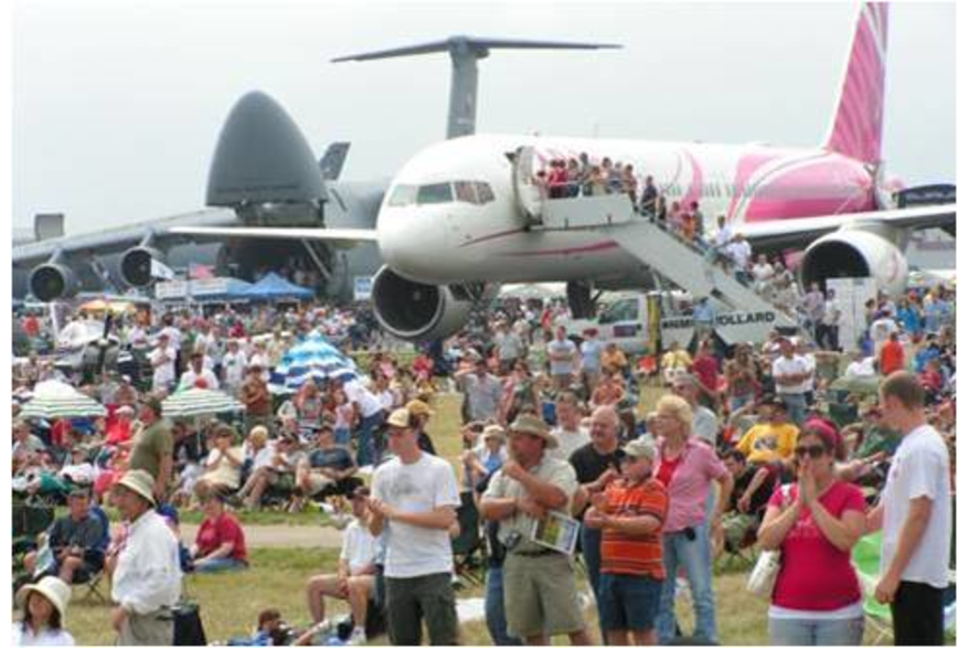 Crowd with Delta jet