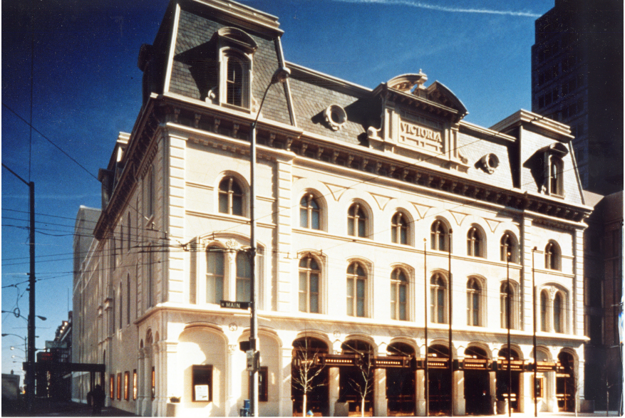 VictoriaOutside