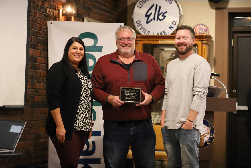 Long-Standing Chamber Member of the Year, Farmer's Union Oil (Tom Haahr)