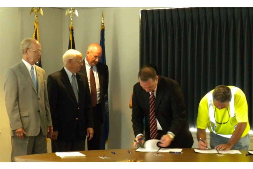 Signing the CPP agreement