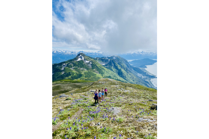 kids hiking Ripinski summit summertime