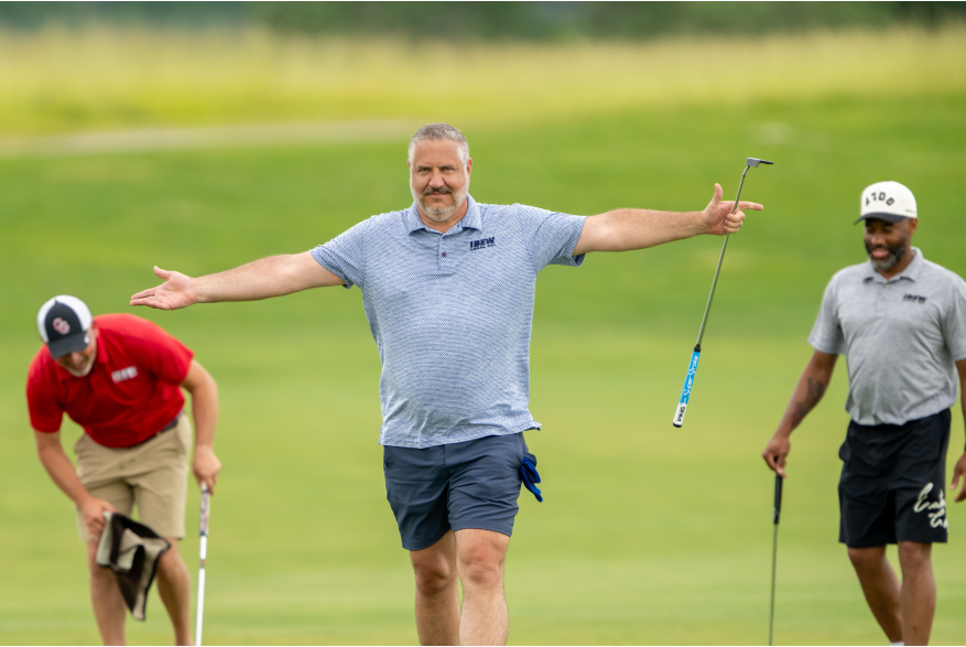 26_ISCCGT_GolferCelebration