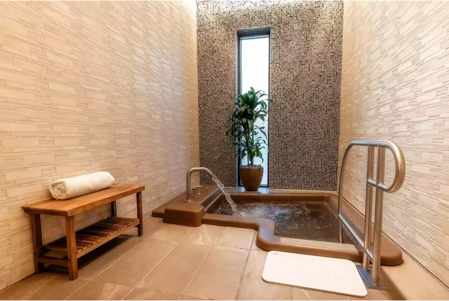 mineral-bath-spa-at-sec-he-SECHESPA