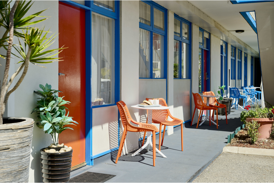 Baileys Parkside Motel