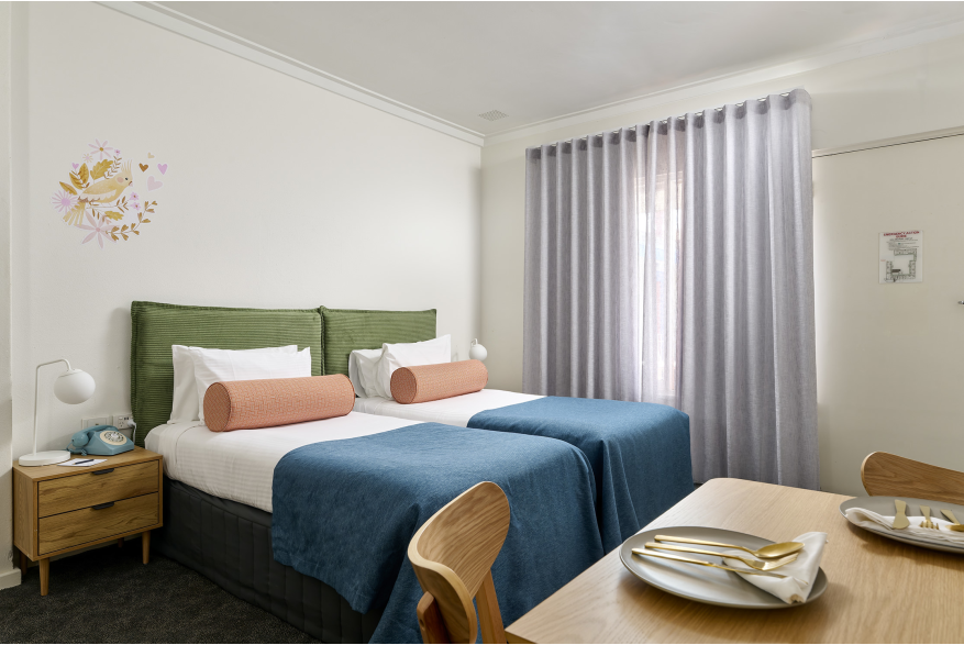 Baileys Parkside Motel