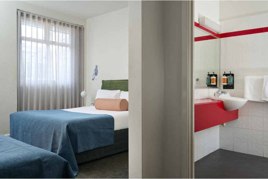 Baileys Parkside Motel