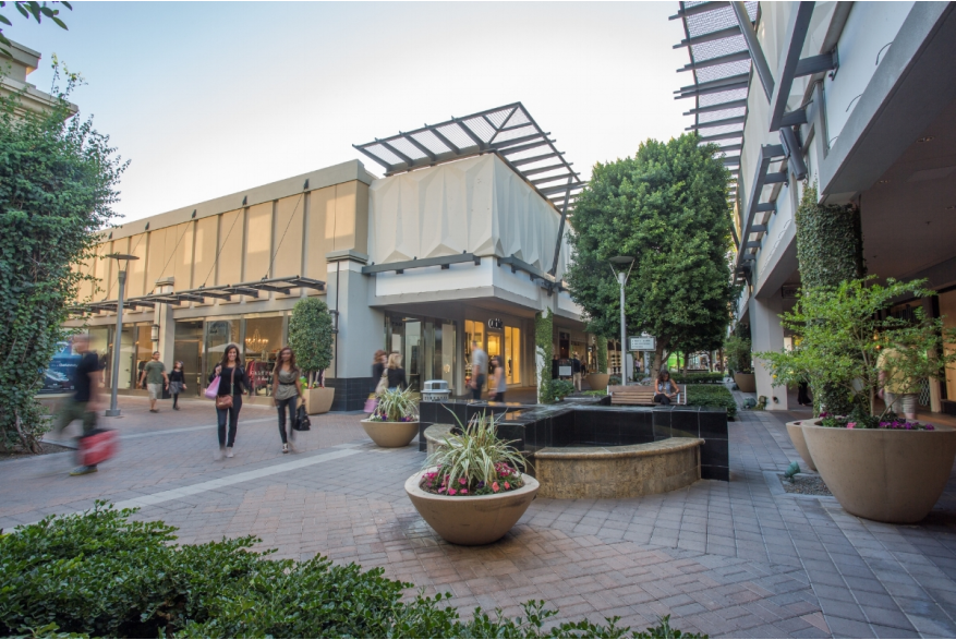 Saks Fifth Avenue at Biltmore Fashion Park in Phoenix AZ