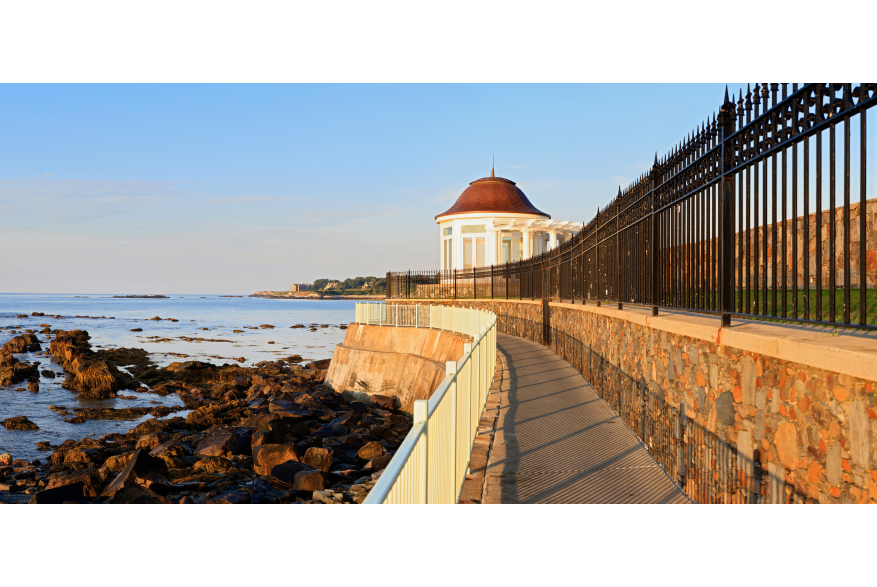 Cliff Walk walking path along the ocean in Newport