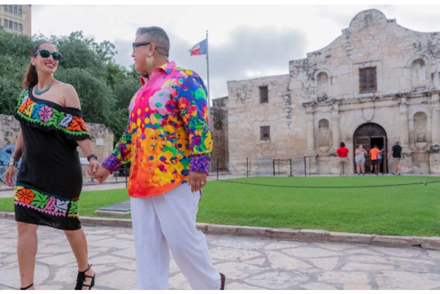 People at the Alamo