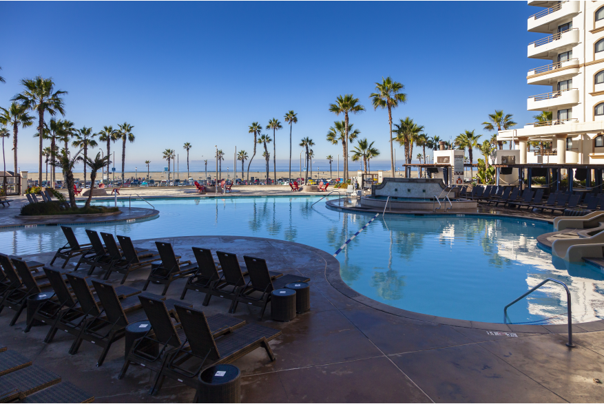 Waterfront Hilton Family Pool