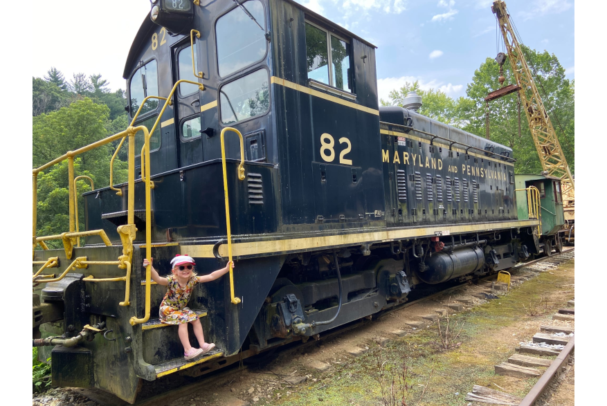 a child experiencing the Ma & Pa Railroad