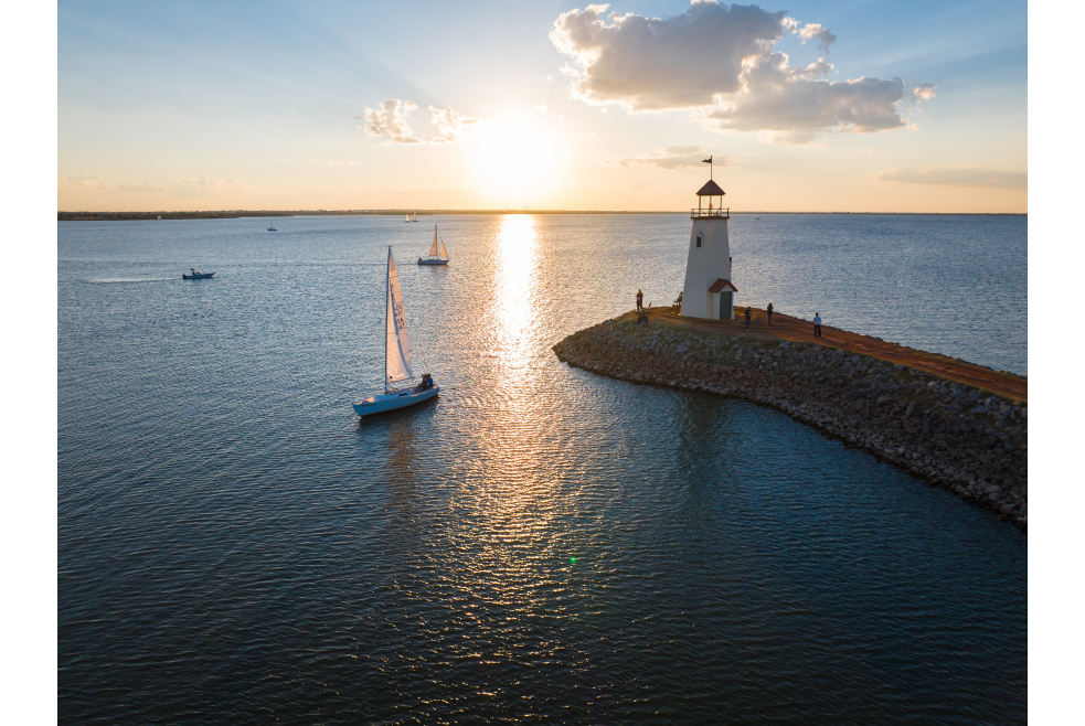 Boats sailing in Lake Hefner