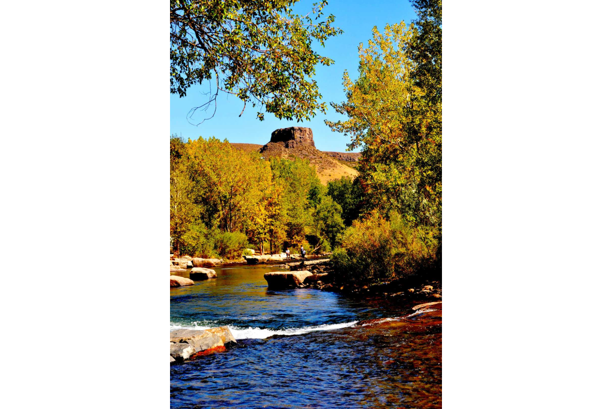 Fall_Creek_Castle_Rock