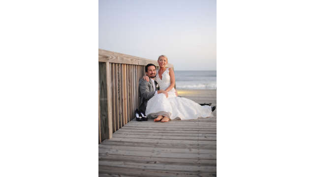 nc-beach-wedding-couple-on-boardwalk