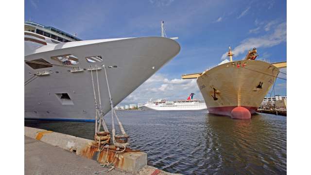 Ships in Midport