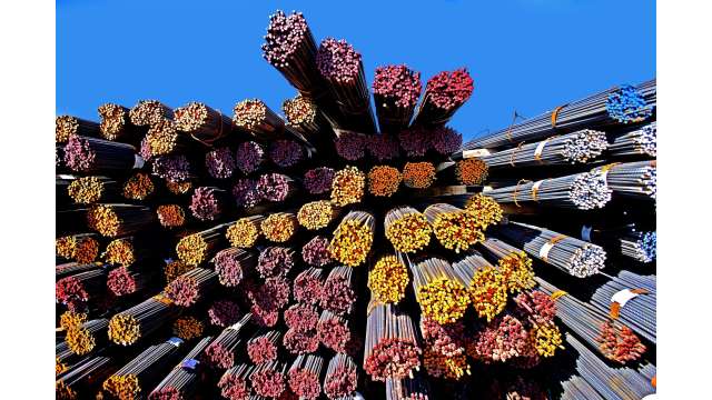 Steel rebar at a horizontal angle