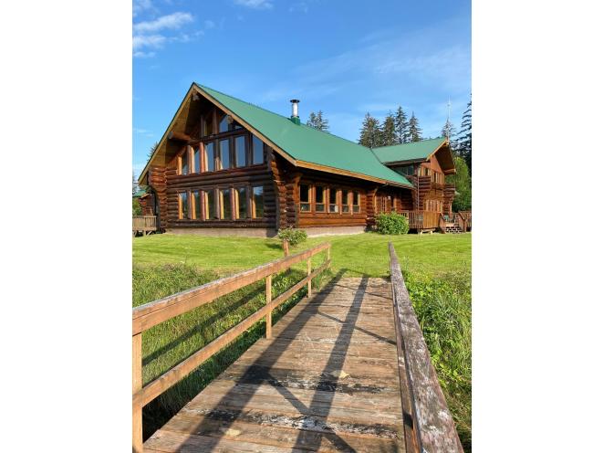 Bear Track Inn