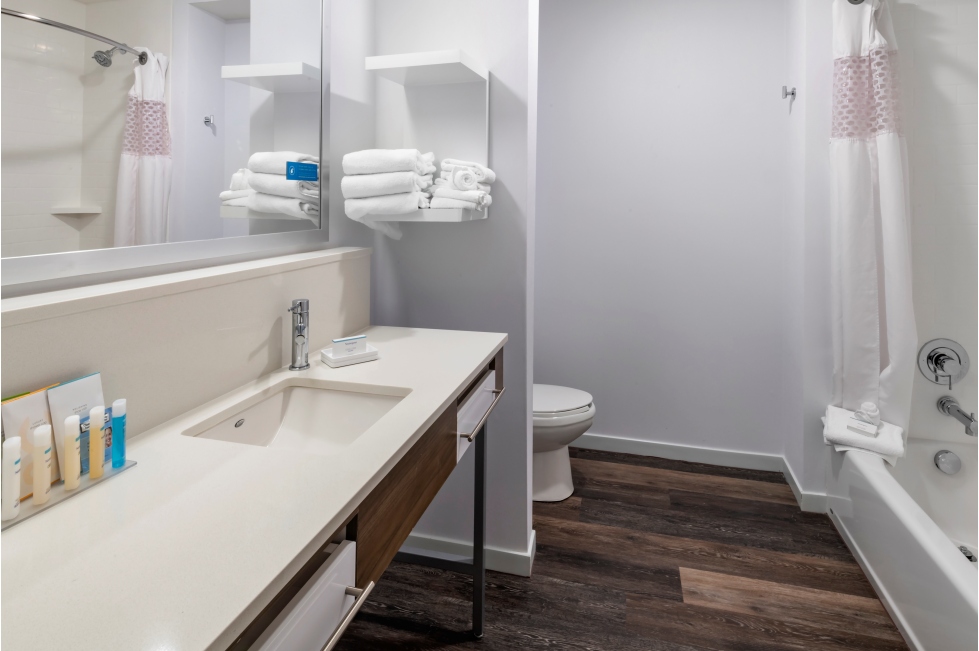 Bathroom with Tub