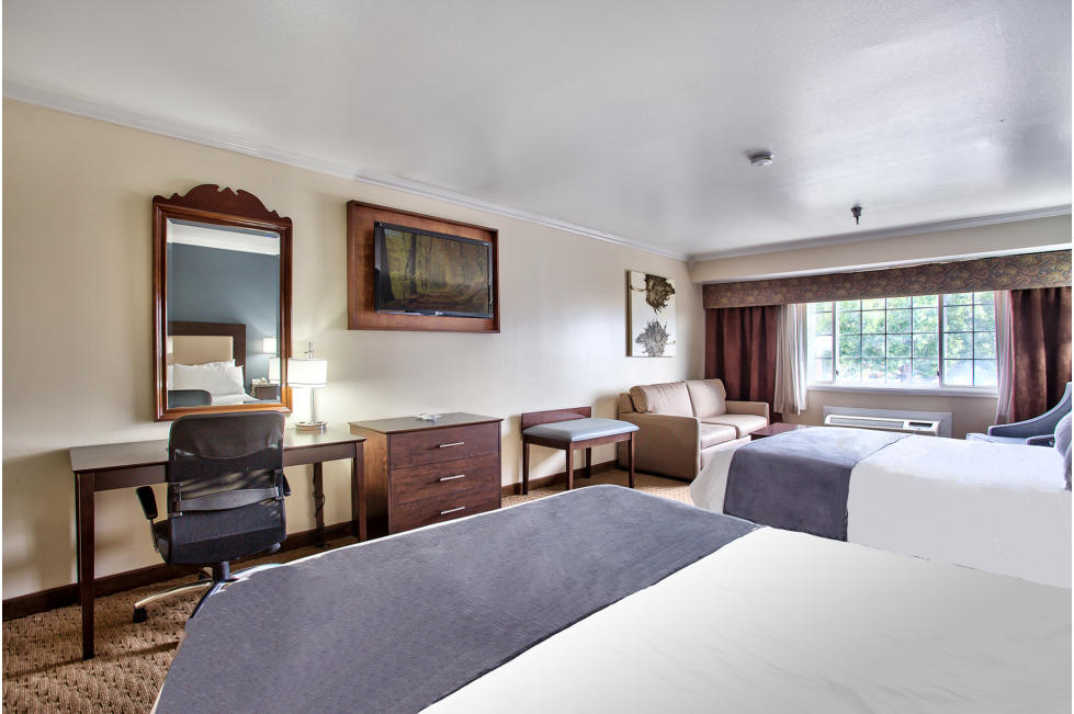 Double Queen Guest Room