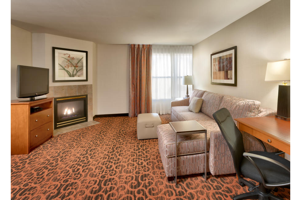 Double Queen Suite Living Room