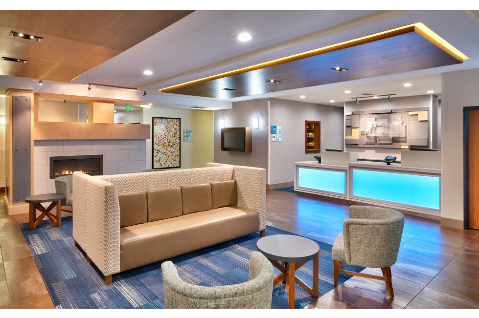 Orem HIE Front Desk/Lobby