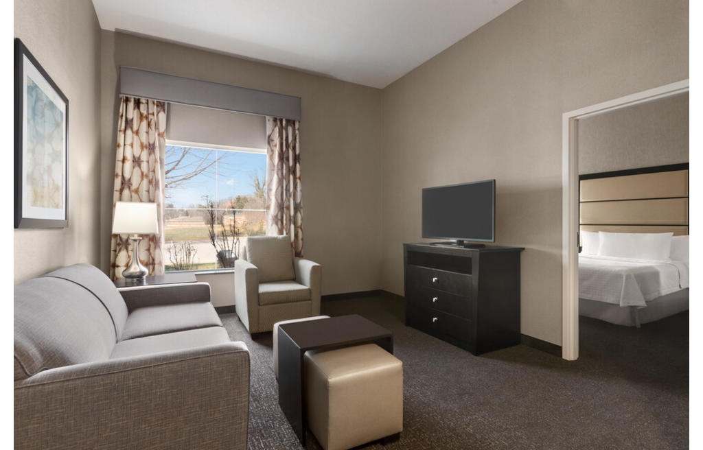 HOMEWOOD SUITES BY HILTON King One Bedroom