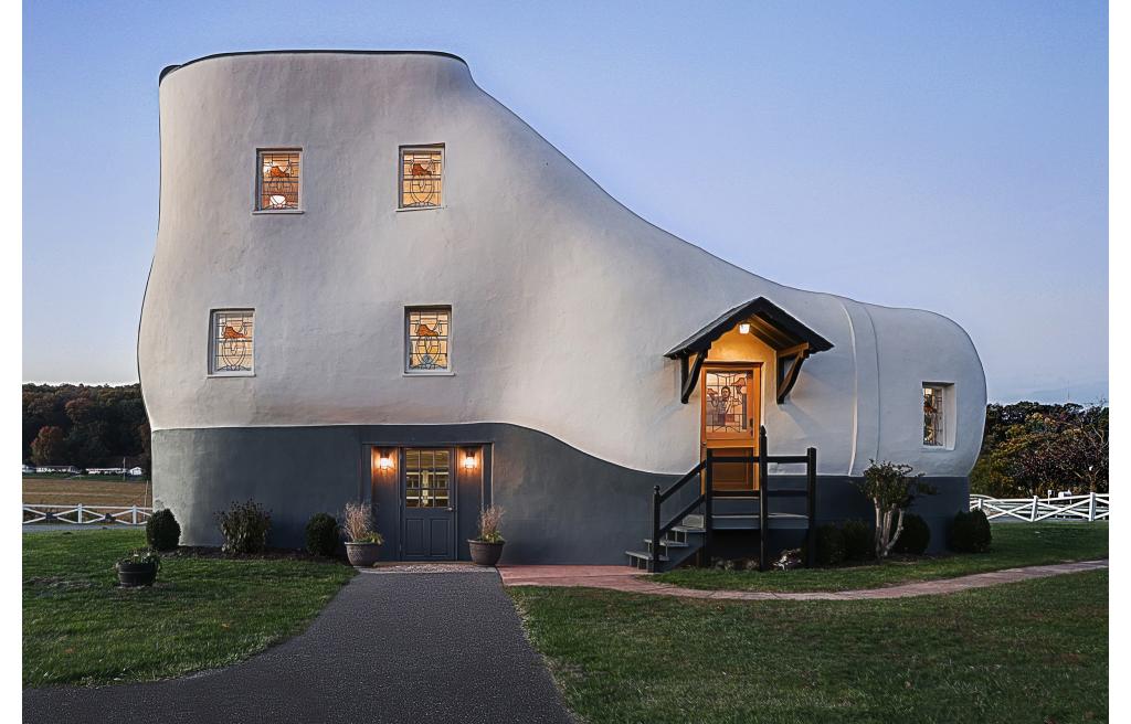 Haines Shoe House York, PA 17406