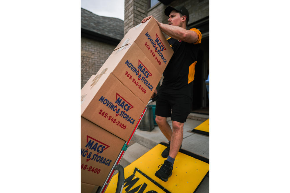 moving3