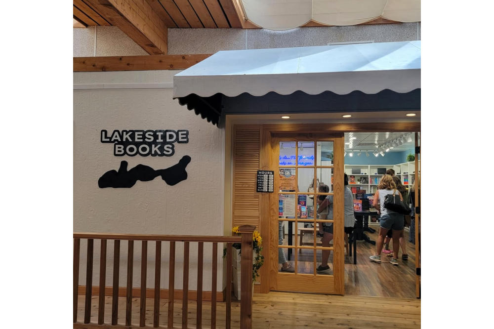 Lakeside Books Lake Geneva