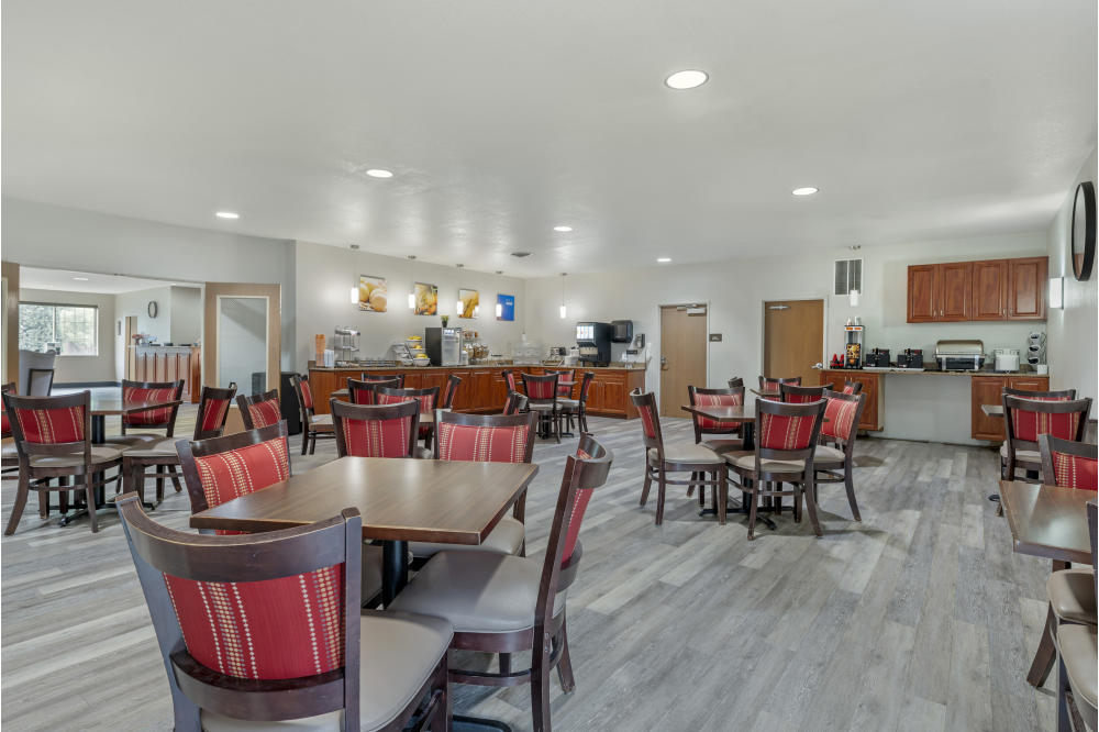 Comfort Suites Breakfast Area