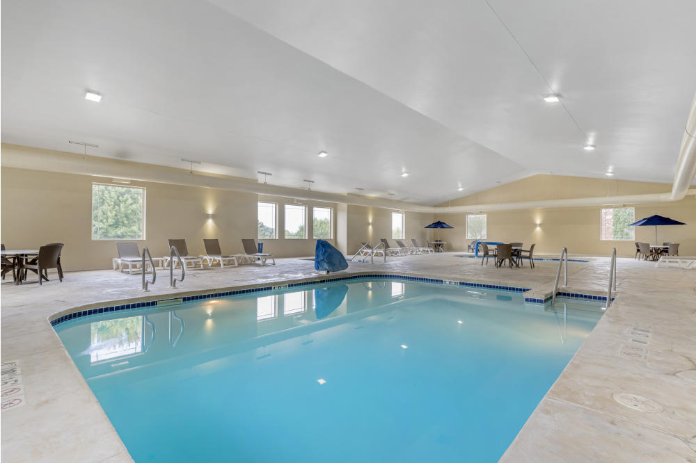 Comfort Suites Pool Area