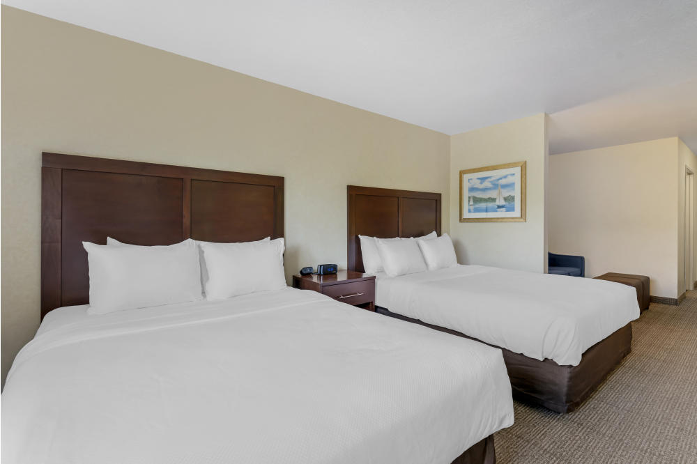 Comfort Suites Two Queen Suite