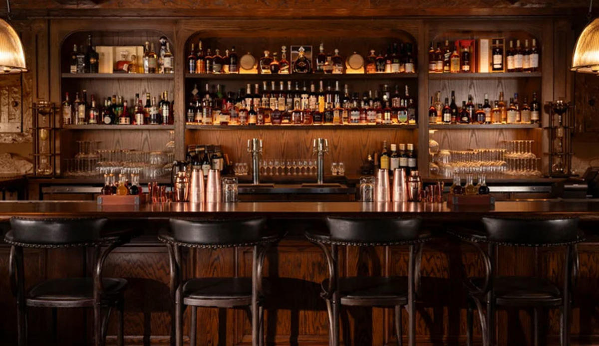 Harry's Cocktail Lounge & Bar | Branson, MO