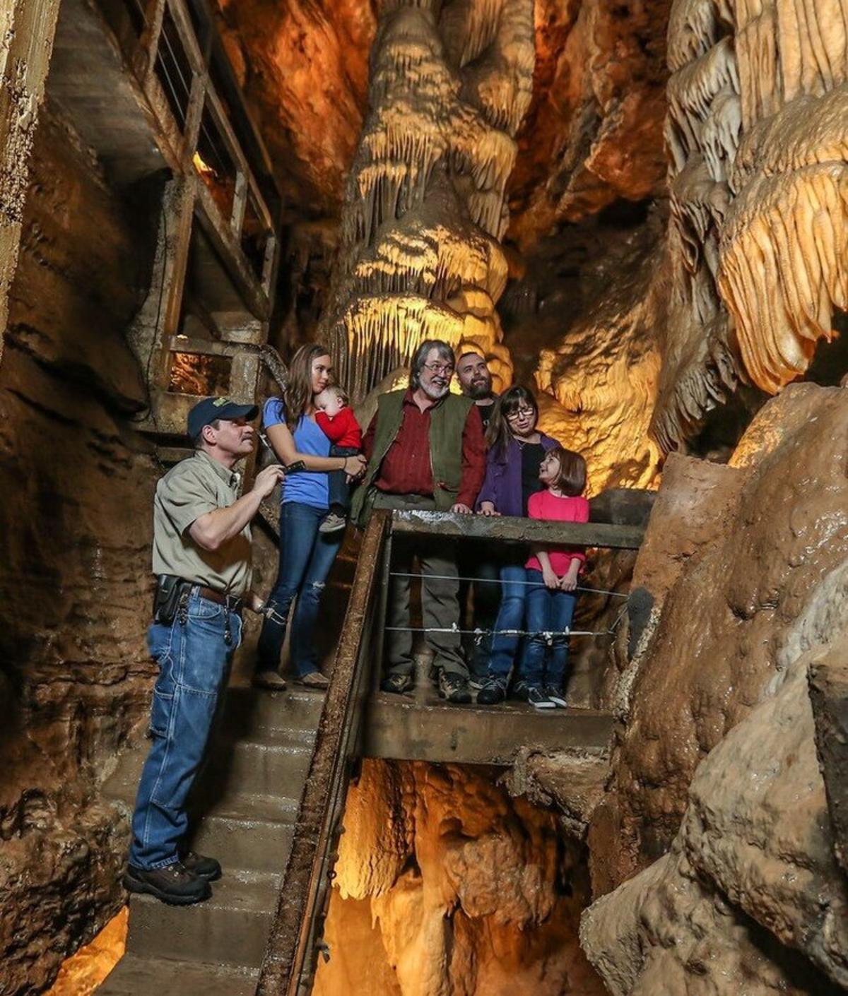 Chattering Rocks Talking Rocks Cavern | Branson, MO