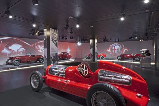 Museo Storico Alfa Romeo - La macchina del tempo