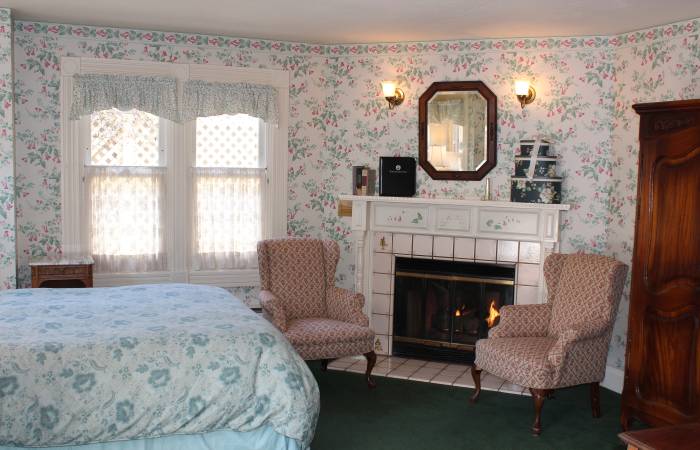 Pacific Grove Hotels