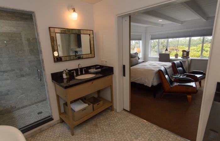 Monterey Hotels