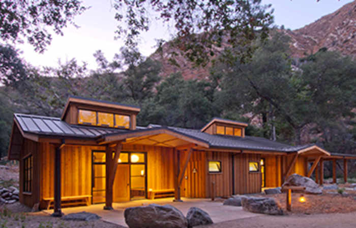 Full-Service Resorts Full-Service Resorts